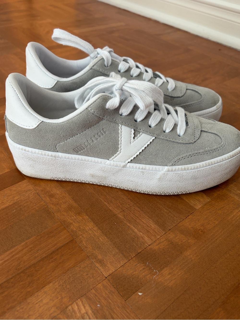 Platform Sneakers in Light Gray 6